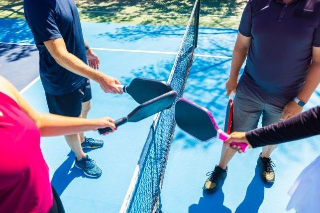 comment tenir sa raquette de pickleball 1